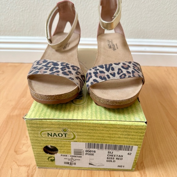 Naot Pixie Wedge Ankle Strap Sandal in Leopard & Red / Size 42 (US 10.5-11) - Picture 2 of 7